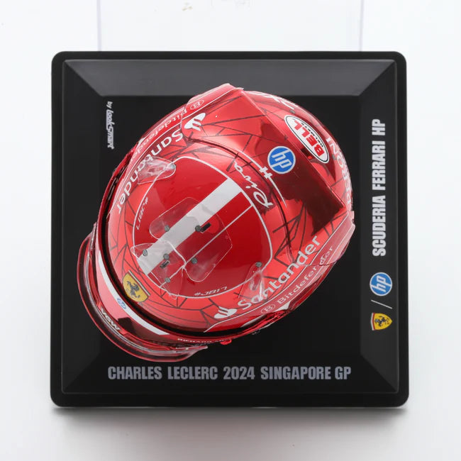 Ferrari Formule 1 Mini Casque 1:5 — Charles Leclerc Grand Prix de Singapour
