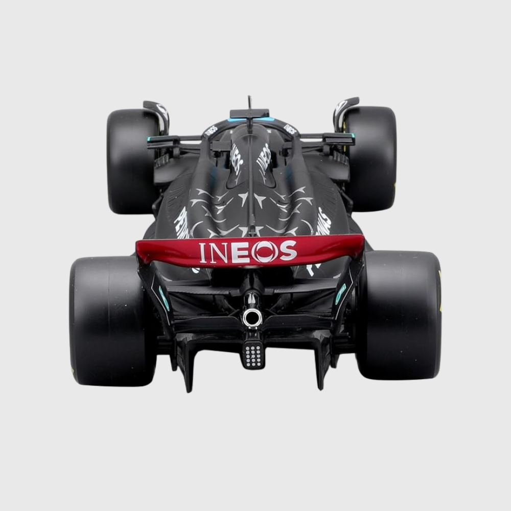Mercedes-AMG Formule 1 Miniature 1:24 W14 — George Russell #63