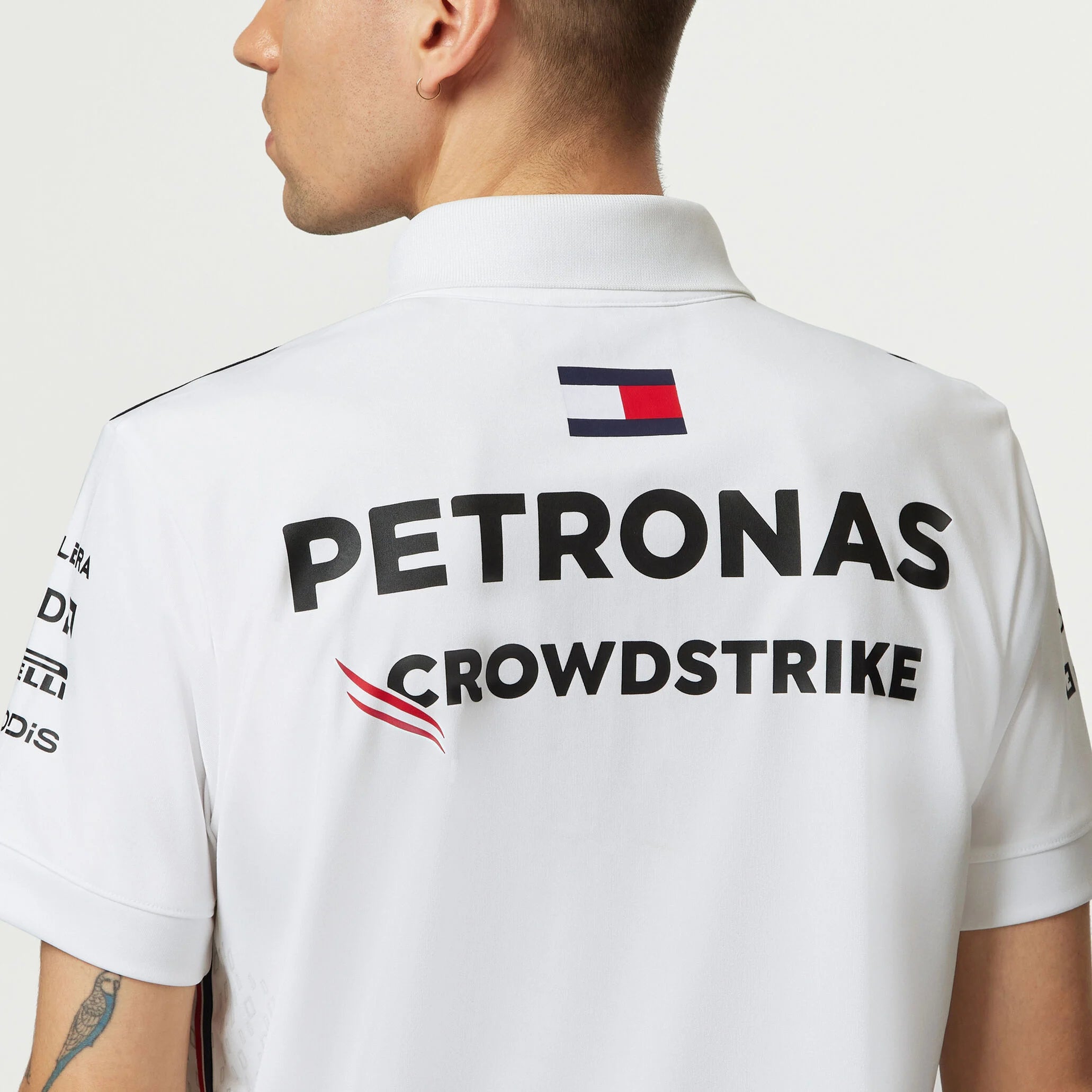 Tommy Hifliger Polo d'équipe Mercedes-AMG F1 blanc