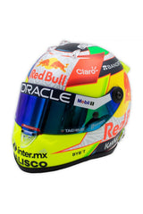 Red Bull Racing Formule 1 Mini Casque 1:2 — Sergio Pérez 2023